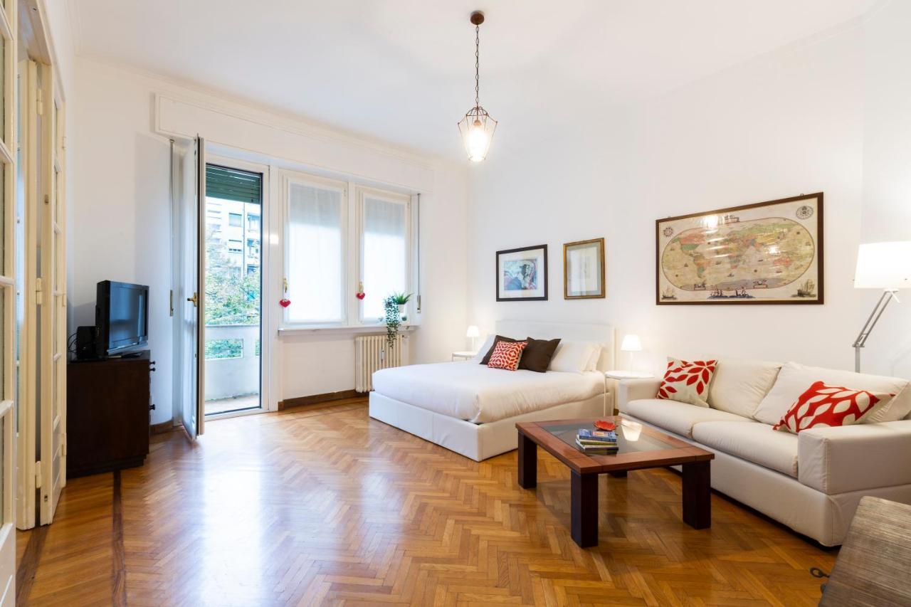 Living Isola Apartment Milan Exterior photo